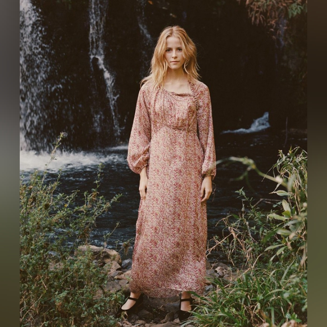Like New Doen Rare Bellflower Silk Dress